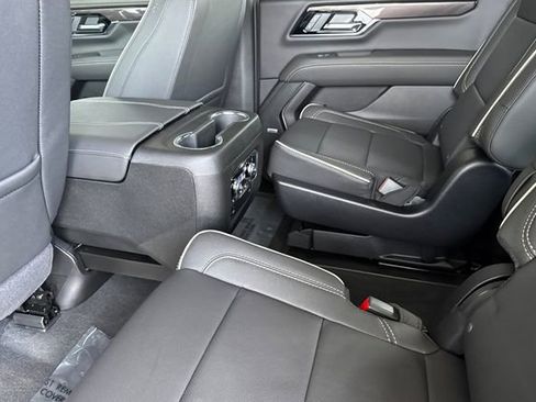 New 2026 GMC Yukon Elevation image 13