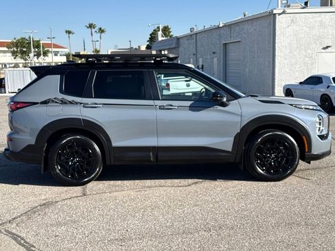 New 2026 Mitsubishi Outlander AWD image 9
