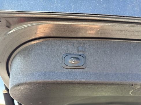 Used 2019 Ford Escape SEL image 11