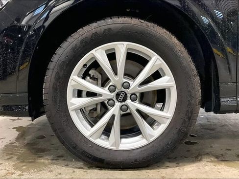Certified 2023 Audi Q3 2.0T Premium w/ Convenience Package AWD/4WD image 9