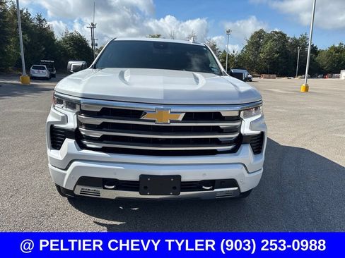 Used 2023 Chevrolet Silverado 1500 High Country w/ Z71 Off-Road Package AWD/4WD image 2