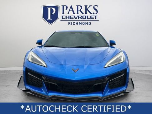Used 2024 Chevrolet Corvette Z06 w/ Z07 Performance Package RWD image 2