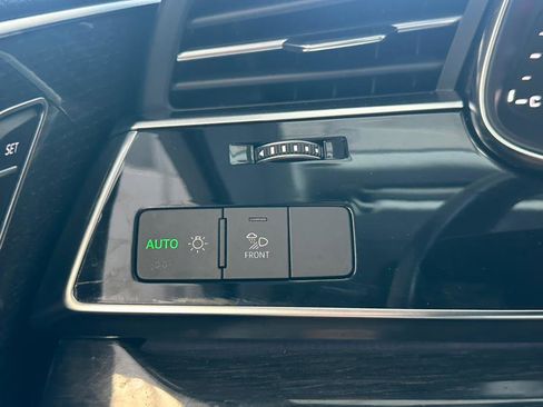 Used 2020 Audi Q7 3.0T Premium Plus w/ Premium Plus Package image 43