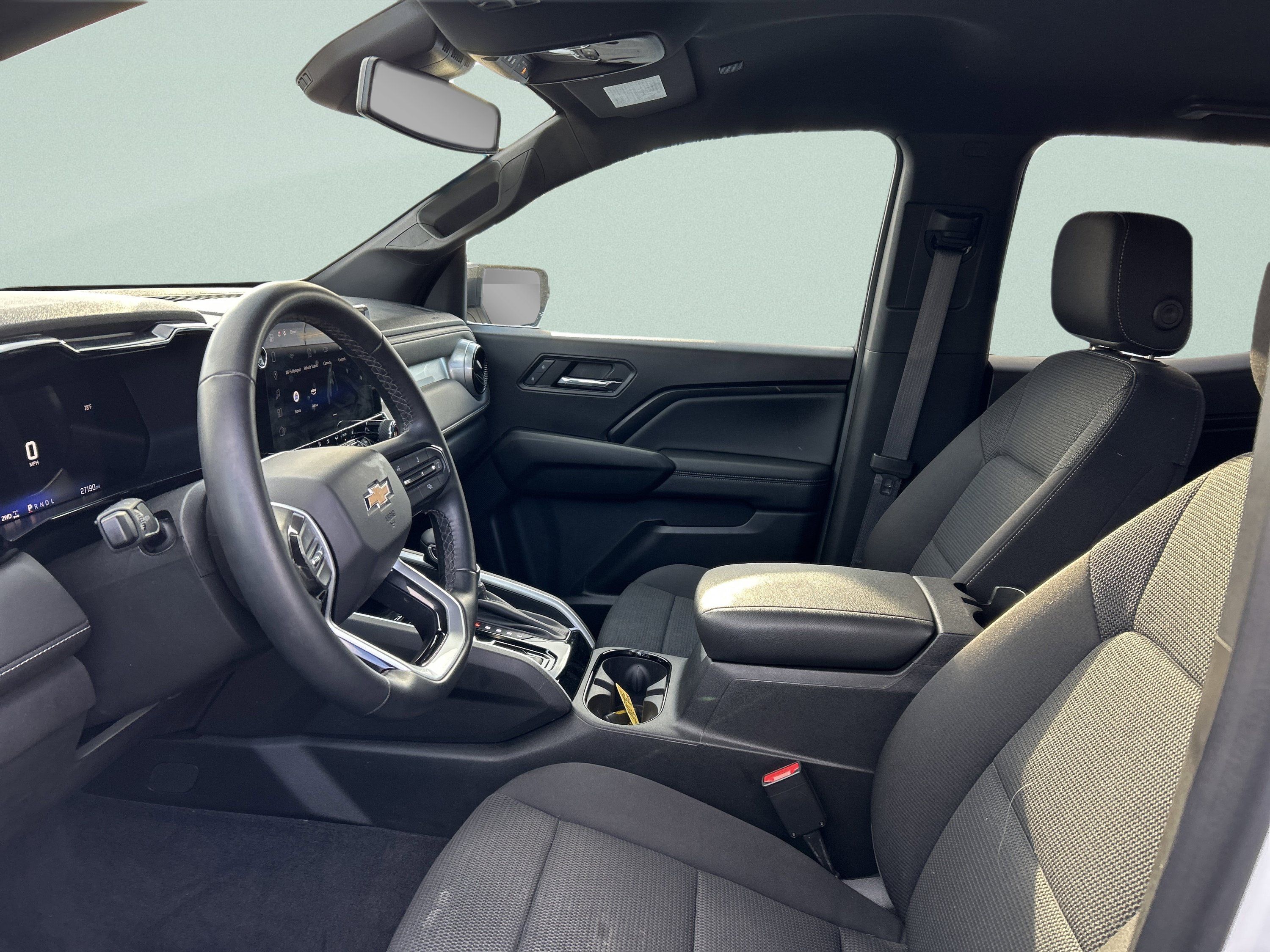 Used 2023 Chevrolet Colorado LT w/ LT Convenience Package II AWD/4WD image 9