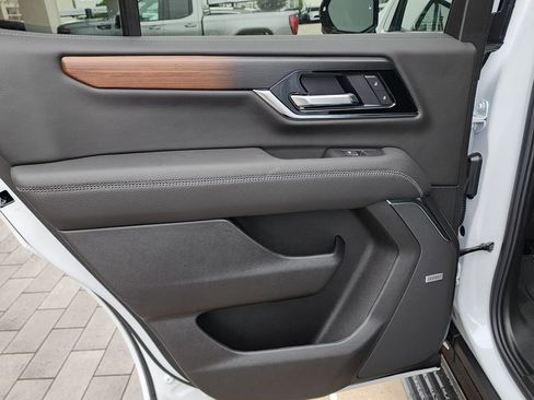 New 2026 GMC Yukon Denali w/ Denali Reserve Package AWD/4WD image 50