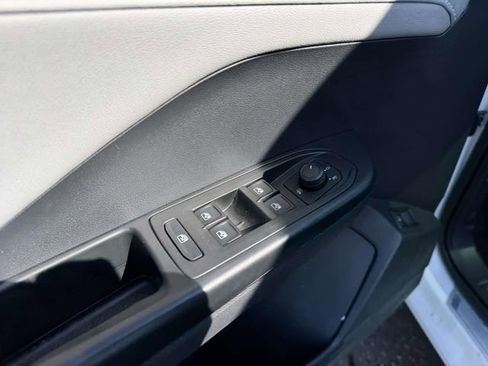 Used 2023 Volkswagen Taos SEL AWD/4WD image 19