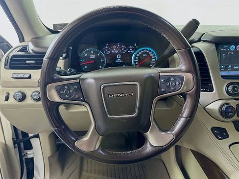 Used 2019 GMC Yukon Denali w/ Denali Ultimate Package image 12