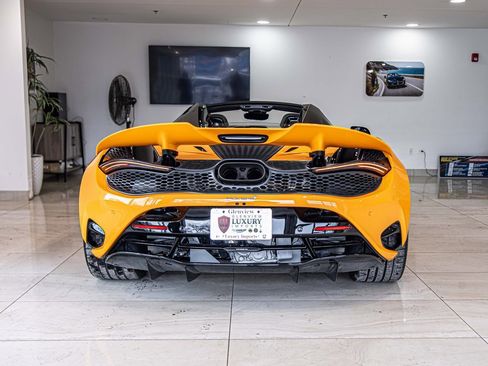 Used 2026 McLaren 750S Spider image 14