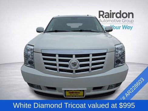 Used 2010 Cadillac Escalade ESV Premium AWD/4WD image 2