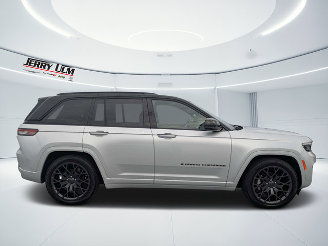 Certified 2025 Jeep Grand Cherokee Summit w/ Obsidian Package AWD/4WD image 2