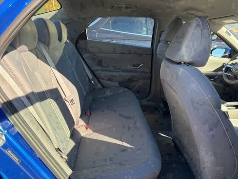 Certified 2023 Hyundai Elantra SEL image 11