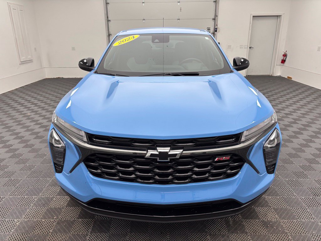 Used 2024 Chevrolet Trax RS w/ Driver Confidence Package FWD image 14