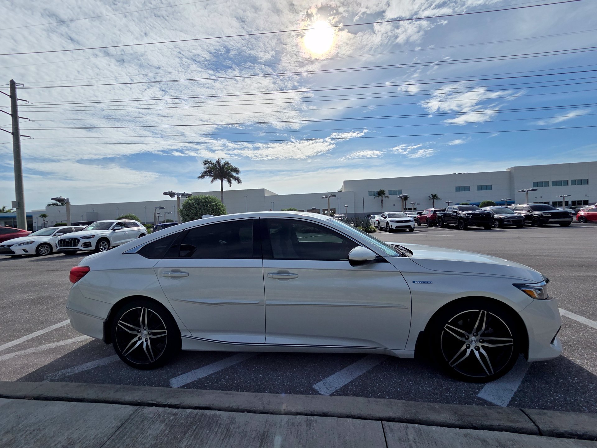 Used 2021 Honda Accord Touring image 4