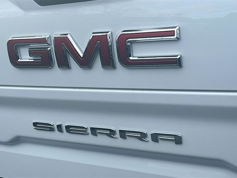 Used 2023 GMC Sierra 1500 Elevation w/ X31 Off-Road Package image 7