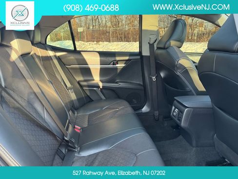 Used 2024 Toyota Camry XSE w/ Navigation Package image 20