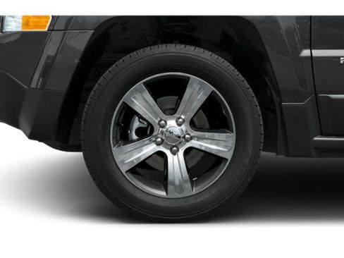 Used 2015 Jeep Patriot Latitude AWD/4WD image 14