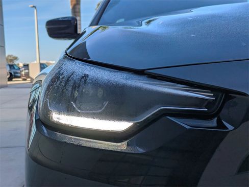 Used 2025 BMW 230i 230i w/ Convenience Package image 10