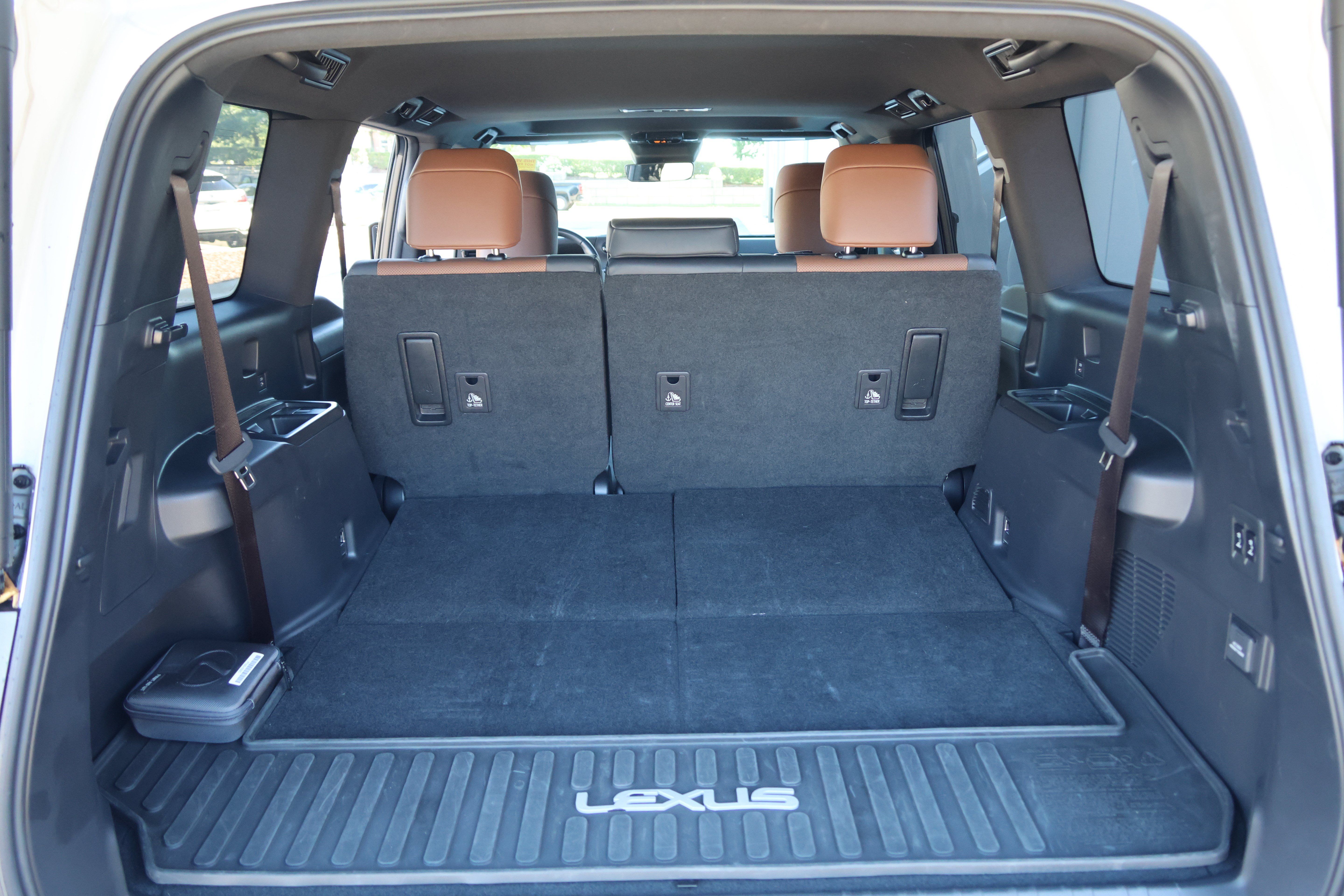Used 2024 Lexus GX 550 w/ Accessory Package (2T) AWD/4WD image 39