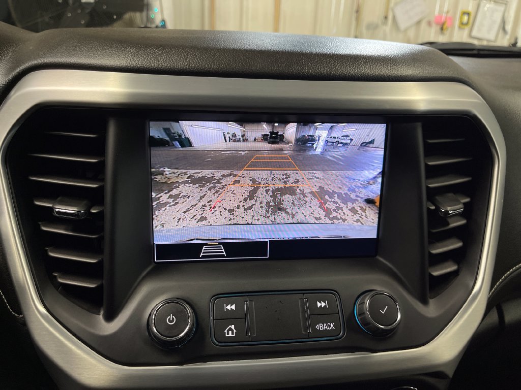 Used 2021 GMC Acadia SLE w/ Driver Convenience Package FWD image 27