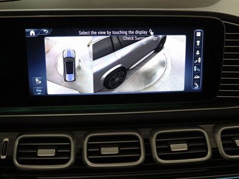 Used 2024 Mercedes-Benz GLS 580 4MATIC image 26