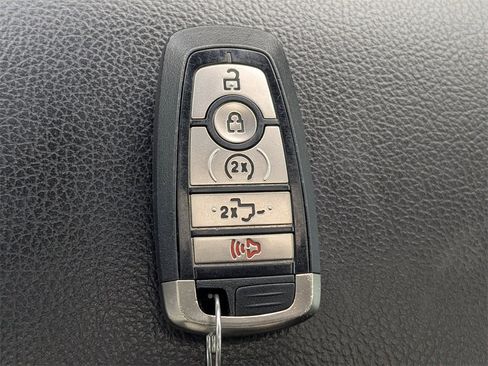 Used 2020 Ford F150 Raptor w/ Equipment Group 802A Luxury image 31