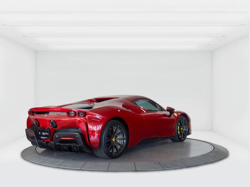 Used 2024 Ferrari SF90 Spider AWD/4WD image 5