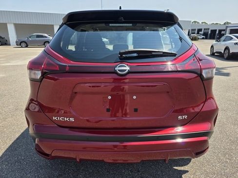 Used 2023 Nissan Kicks SR image 7