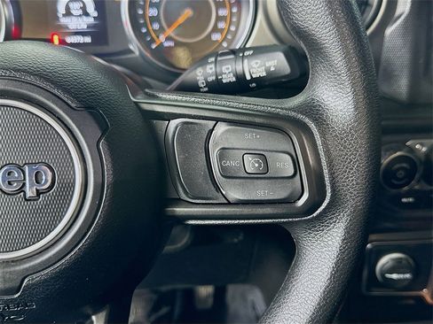 Used 2022 Jeep Wrangler Sport image 21