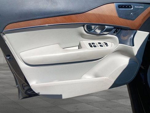 Used 2016 Volvo XC90 T6 Inscription w/ Vision Package image 8