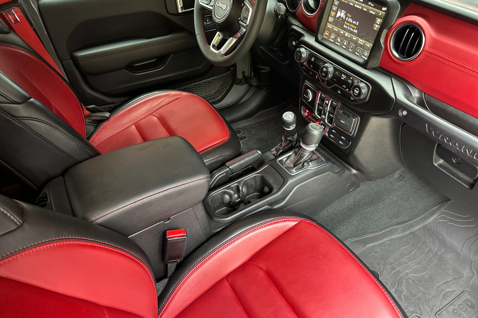 Used 2023 Jeep Wrangler Unlimited Rubicon 4xe AWD/4WD image 16