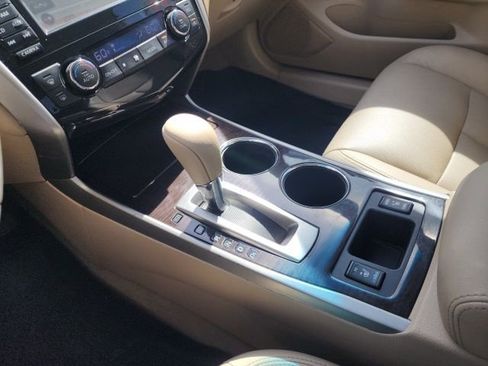 Used 2013 Nissan Altima 3.5 SL w/ Technology Pkg image 28