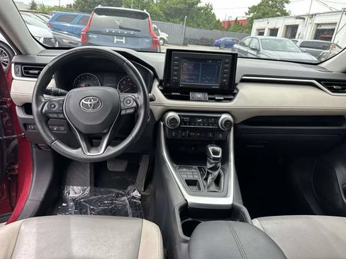 Used 2021 Toyota RAV4 XLE Premium AWD/4WD image 23