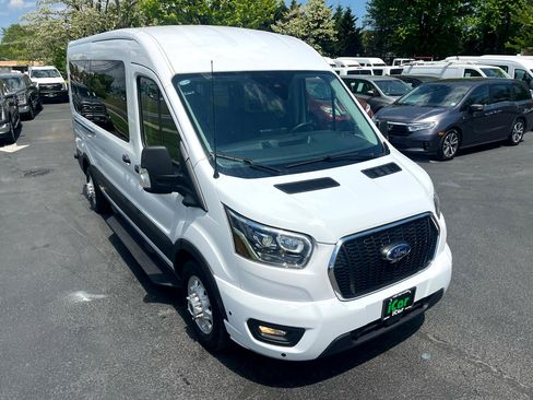 Used 2024 Ford Transit 350 XLT image 9