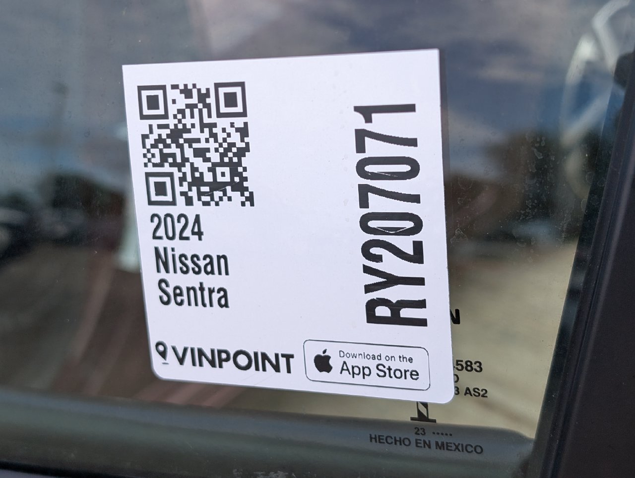 Used 2024 Nissan Sentra SV FWD image 29