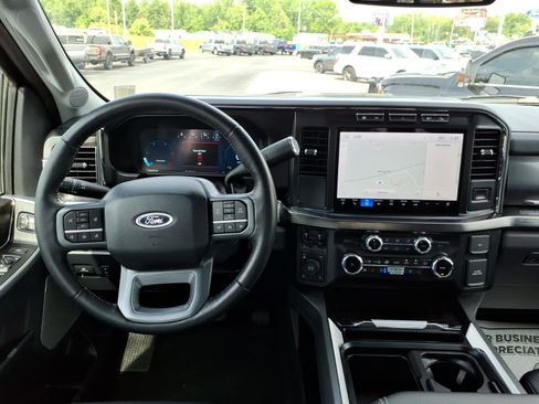 Used 2024 Ford F250 Lariat w/ FX4 Off-Road Package AWD/4WD image 11