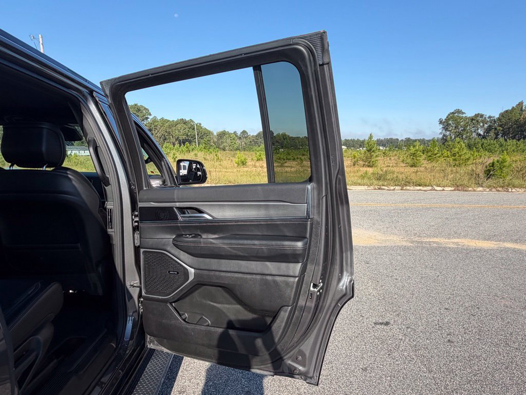 Used 2024 Jeep Wagoneer Series II RWD image 53