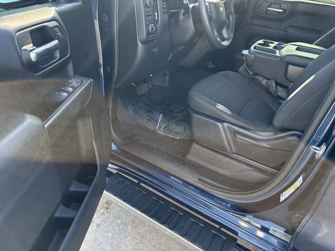 Used 2019 Chevrolet Silverado 1500 Custom w/ Custom Value Package image 11
