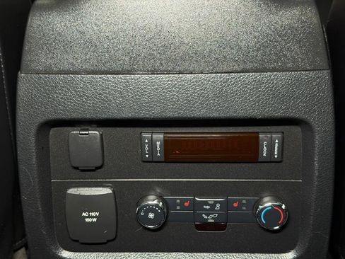 Used 2015 Lincoln Navigator 4WD image 23