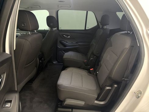 Used 2020 Chevrolet Traverse LT FWD image 9
