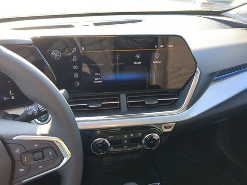 New 2026 Chevrolet Trax LT w/ Driver Confidence Package image 30