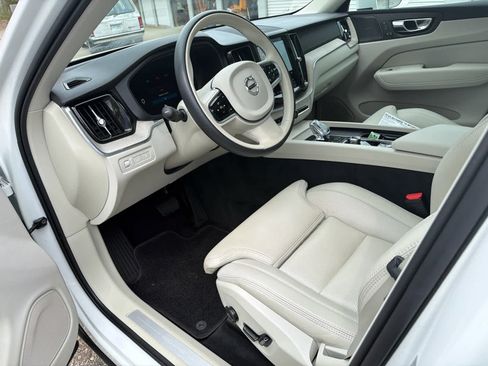 Used 2022 Volvo XC60 T8 Inscription w/ Advanced Package AWD/4WD image 9