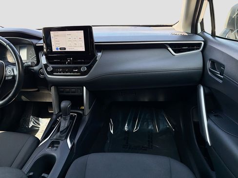 Used 2023 Toyota Corolla Cross LE image 17