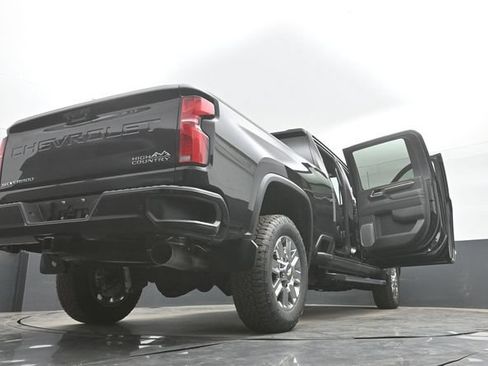 Used 2026 Chevrolet Silverado 2500 High Country w/ Technology Package AWD/4WD image 58