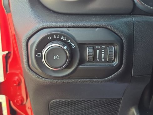 Used 2021 Jeep Wrangler Unlimited Sport AWD/4WD image 40