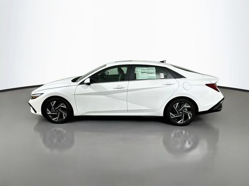 New 2026 Hyundai Elantra Limited FWD image 8