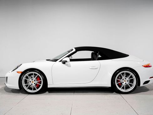 Used 2017 Porsche 911 Carrera 4S image 7
