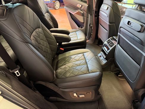 Used 2024 BMW X7 xDrive40i w/ M Sport Package AWD/4WD image 30