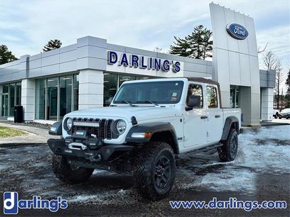Used 2025 Jeep Gladiator Sport