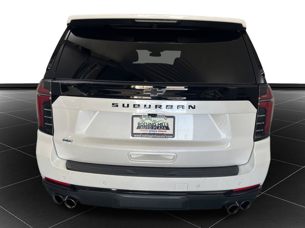 Used 2025 Chevrolet Suburban Z71 AWD/4WD image 4