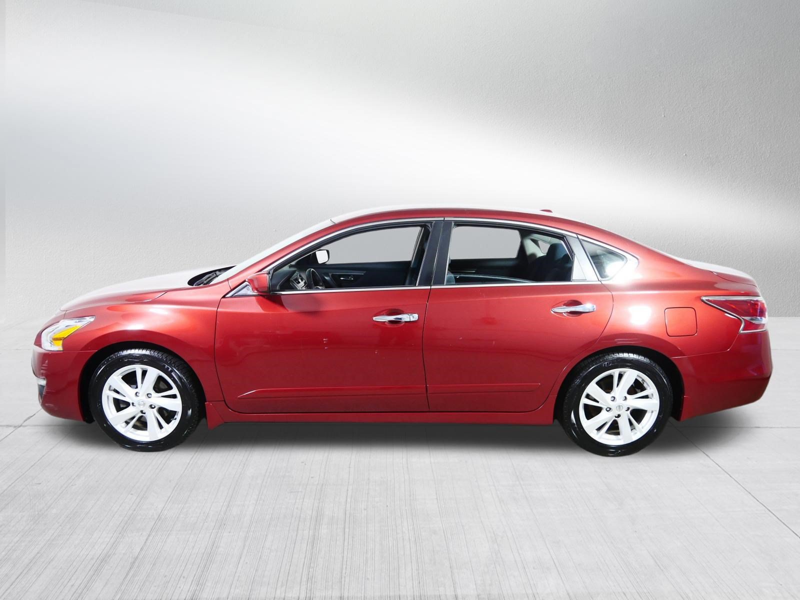 Used 2015 Nissan Altima 2.5 SV FWD image 4